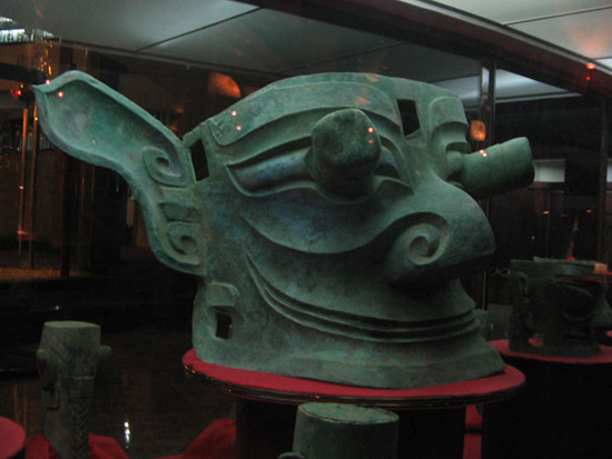 Masque-de-bronze-Sanxingdui