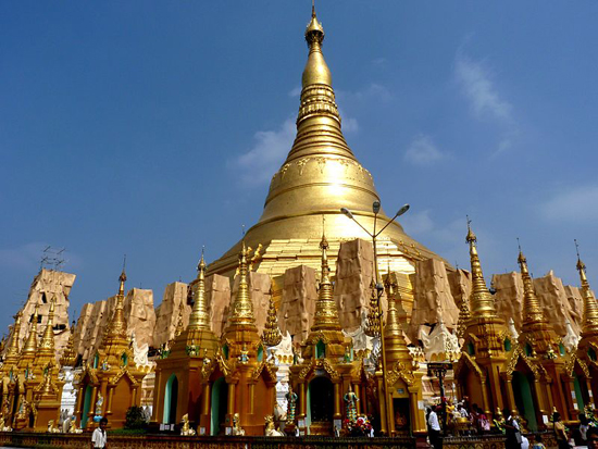 800px-The_Shwedagon_Paya_in_Yangon_(Rangoon),_Myanmar_(Burma)