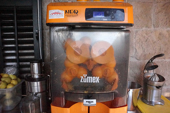オレンジジュース絞り器